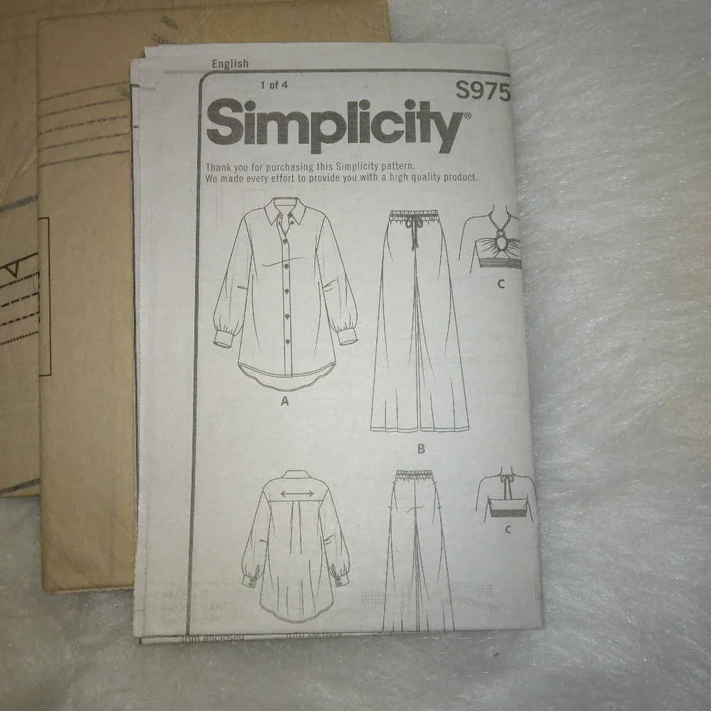 SIMPLICITY S9756 Sz 20W-28W Women's loose fitting shirt, pants, halter top
